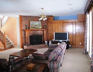 2nd image of 340 Banbury Dr