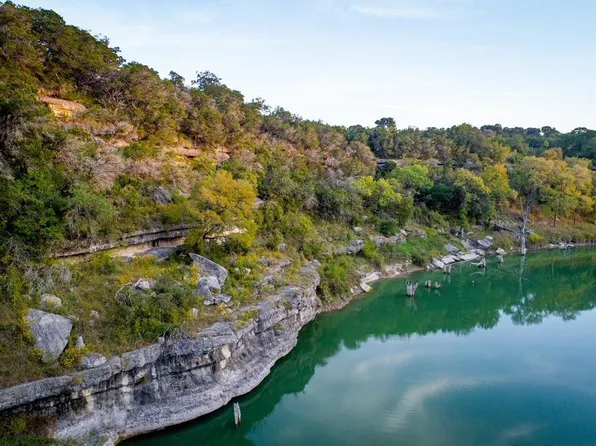 915 Enchanted Vw, Canyon Lake, TX 78133