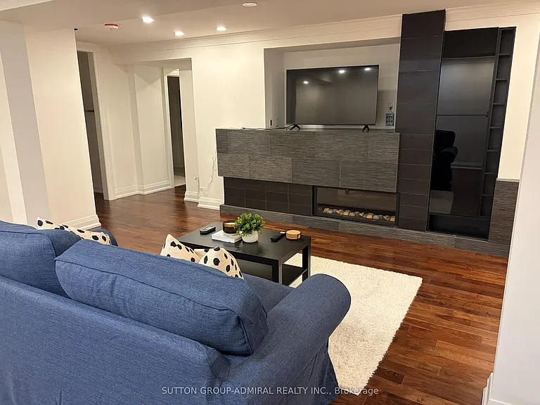 107 Princeton Gate #BASEMENT — Photo 5