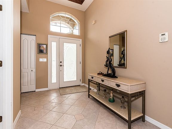 3rd image of 760 El Vergel Ln