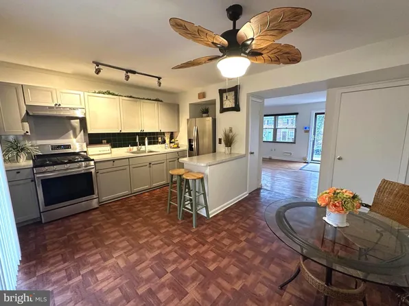 4786 Melbourne Rd, Baltimore, MD 21229