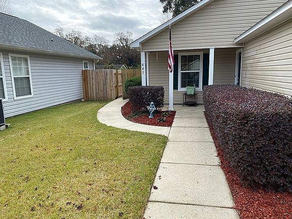 3rd image of 641 Calderwood Ct