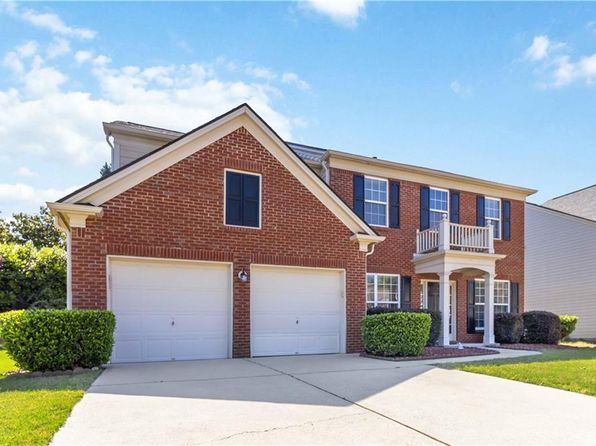 310 Hammersmith Dr, Suwanee, GA 30024