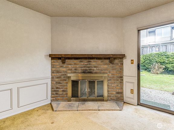 4th image of 317 SW 112th Street #302