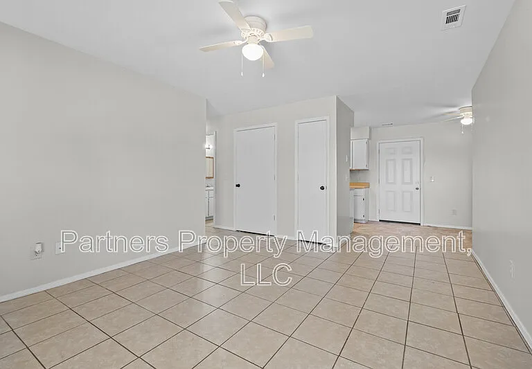 3520 W Olive St — Photo 9