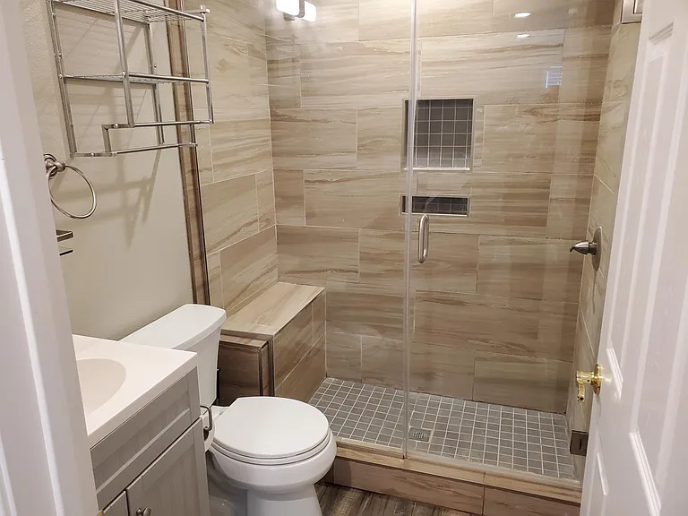 406 Fensalir Ave — Photo 5