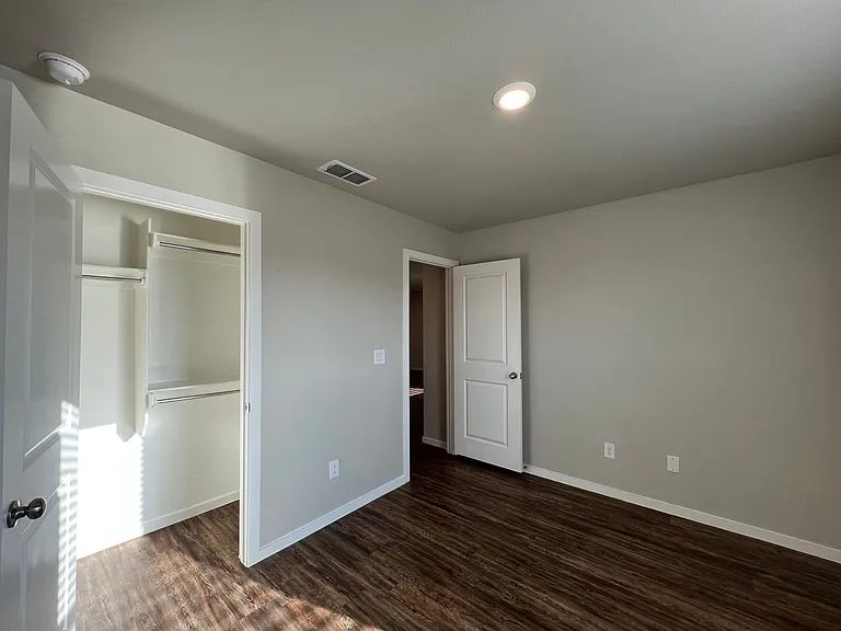 3507 Tiffin Ave — Photo 9