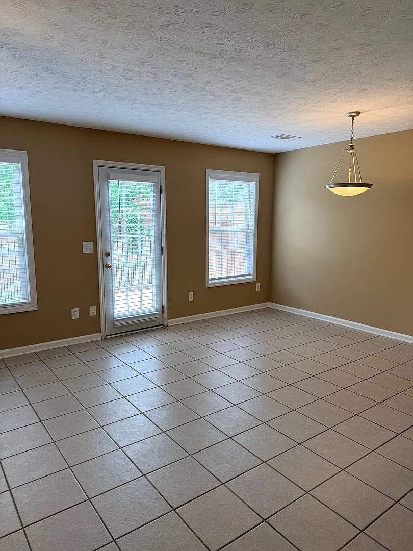 Asbury Hills Condominiums-2428 E. University, Unit 807 — Photo 3