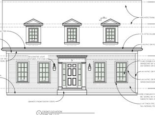 39 Poplar St, Amesbury, MA 01913