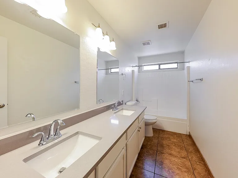 8133 W Hess Ave — Photo 15