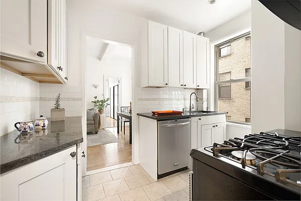 Sold by Compass | media 9