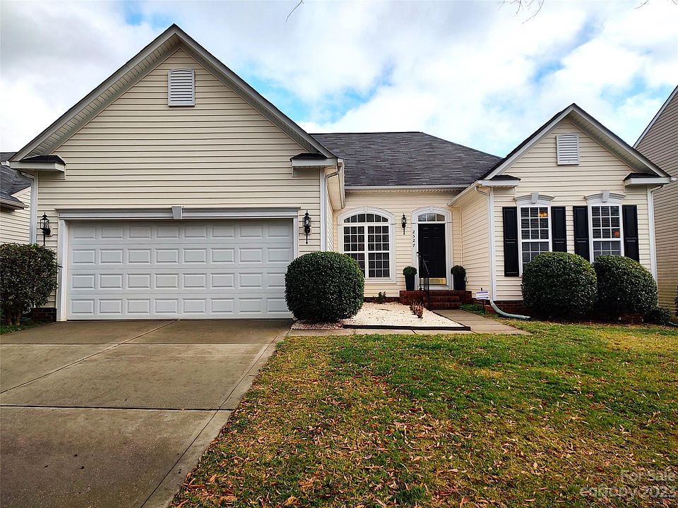 1st image of 2527 Bethesda Oaks Dr