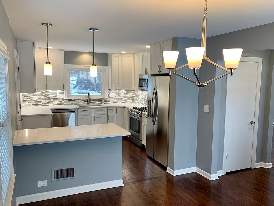 Newly Remodeled Kitchen - Practically New!
