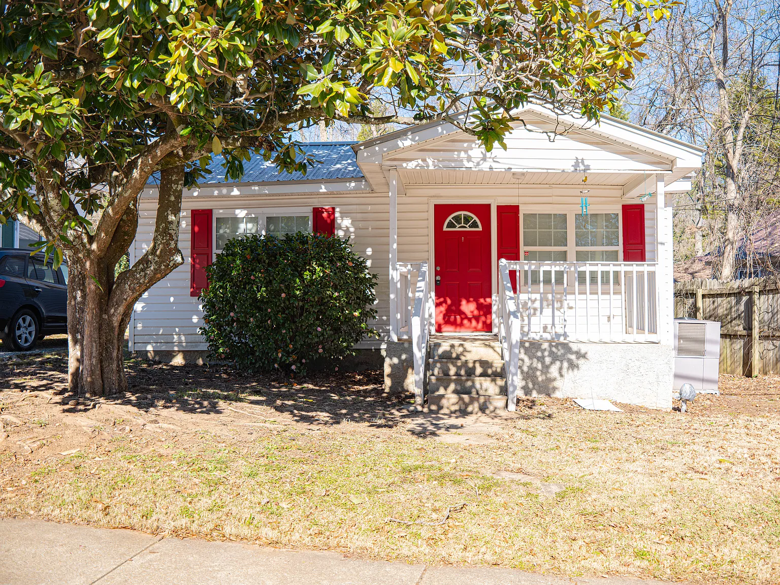 3 bed, 848 sqft, $1,295 — Photo 2
