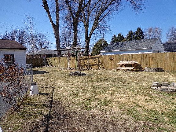 4th image of 4108 Riverview Dr