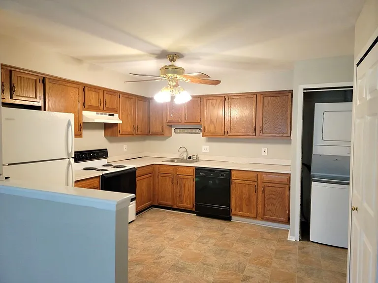 341-351 Spring St #361 — Photo 6