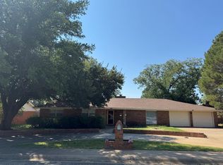 945 E 17th St, Colorado City, TX 79512