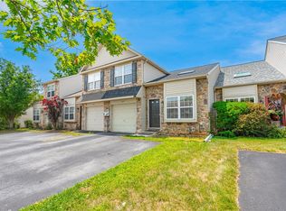 1040 Timberidge Ln, Allentown, PA 18106