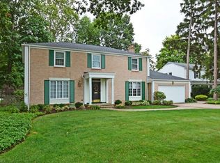 30605 Winsor Dr, Bay Village, OH