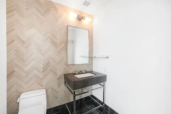 Rented by Nest Seekers International | media 46