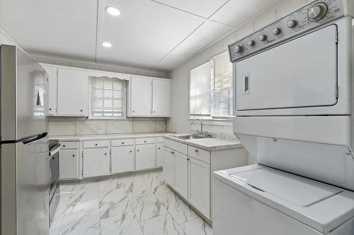 3 bed, 1163 sqft, $1,200 — Photo 4