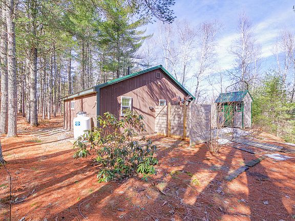 3rd image of 210B Trues Pond Road