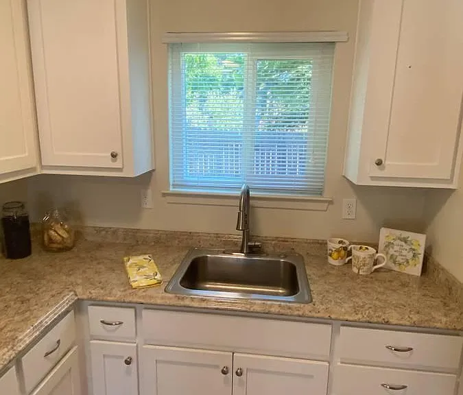 567 Johnston St — Photo 10