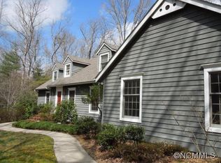 106 Sunningdale Dr, Flat Rock, NC 28731