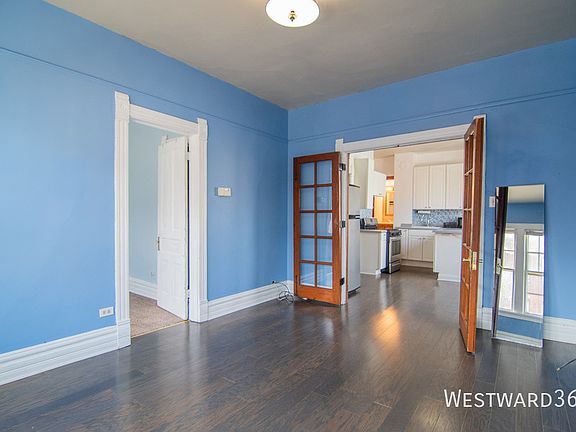 3rd image of 3322 N Lakewood Ave #2F