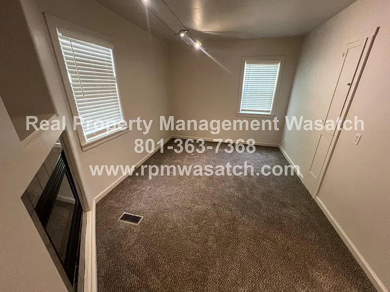 1105 S 700 E — Photo 19