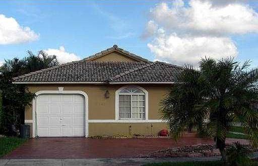 2nd image of 12761 NW 99th Ct