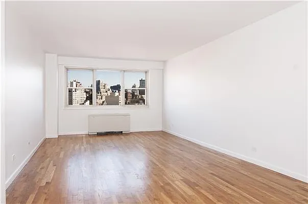 Rented by Platinvm Property Group New York | media 6
