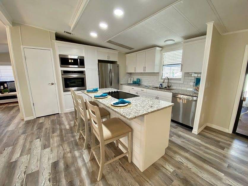 1st image of 10 Santo Ct