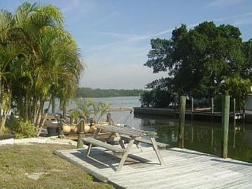 3rd image of 6 Nancy Ln