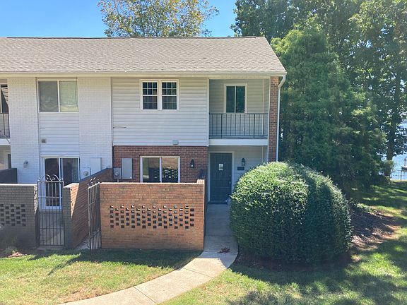 2nd image of 7942 Westcape Dr