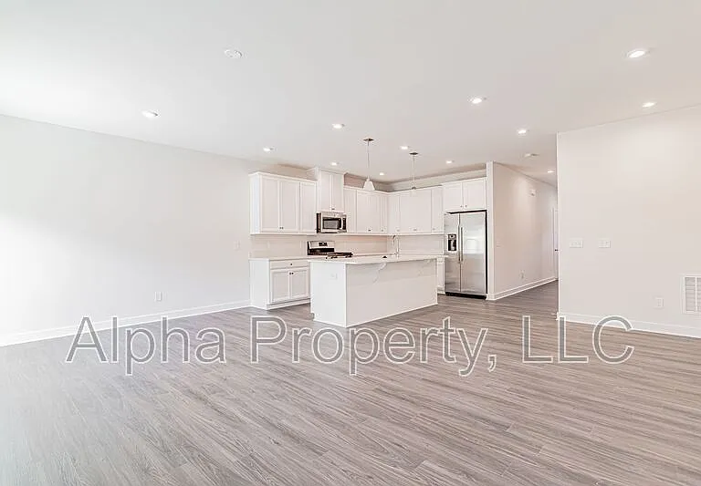 130 Eagle Wood Dr — Photo 9