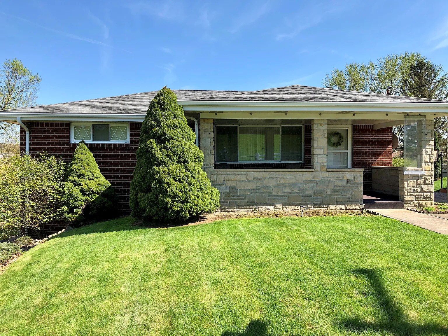 153 Orr Ave photo 1