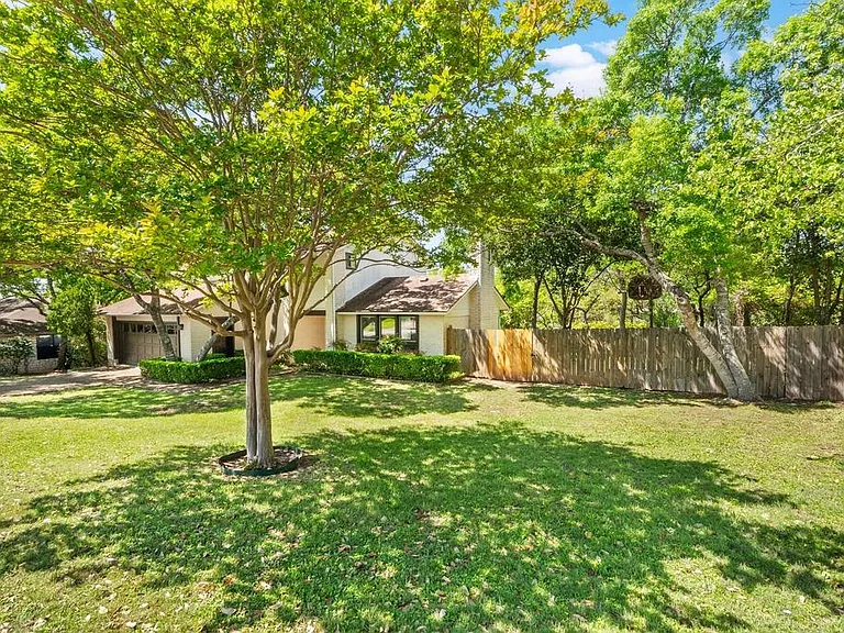 6603 Whitemarsh Valley Walk — Photo 2