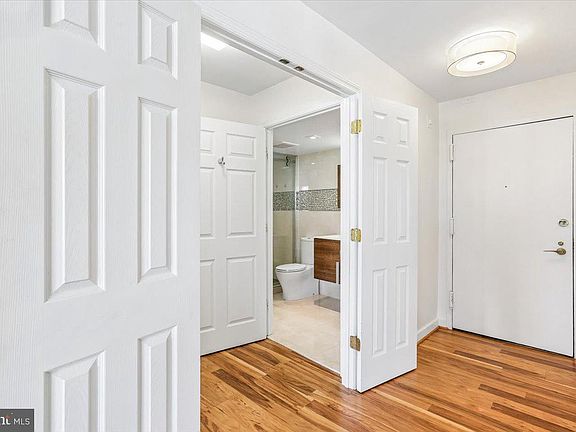4th image of 4620 N Park Ave APT 903E