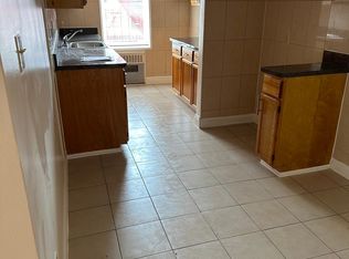 9509 148th St #32, Jamaica, NY 11435