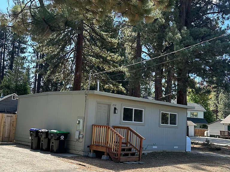 2732 Young St #A — Photo 21