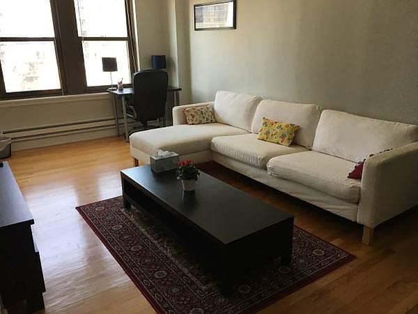 1st image of 1211 N La Salle Dr APT 701