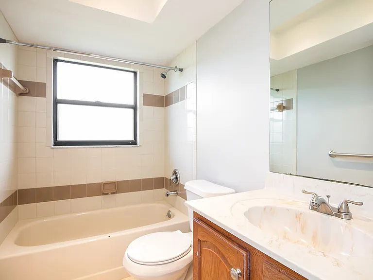 3607 SE 8th Ave — Photo 11