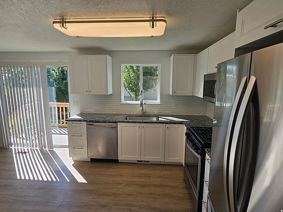 5th image of 3906 S Boothill Cir
