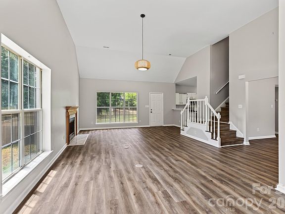 4th image of 8511 Albury Walk Ln