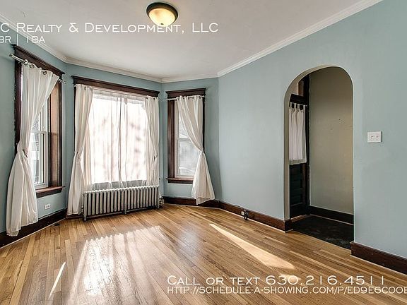 4th image of 2640 N Richmond St #1