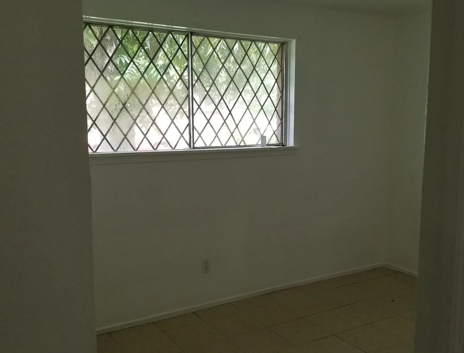 4 bed, 2.5 bath, 1518 sqft, $1,900 — Photo 4