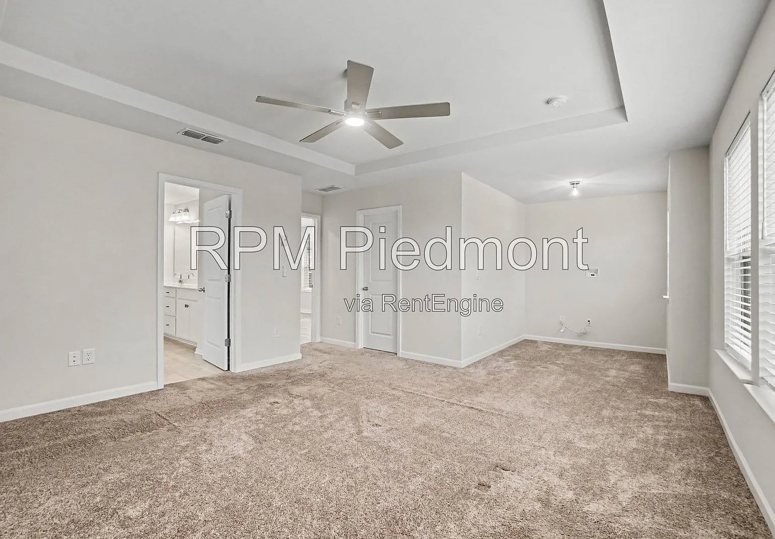 5 bed, 3.0 bath, 2534 sqft, $3,500 — Photo 3