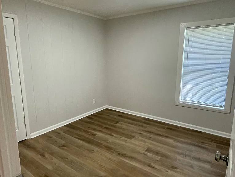 1919 Bella Vista St — Photo 5