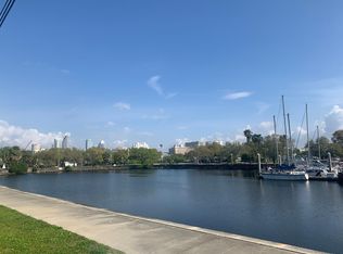 108 Columbia Dr, Tampa, FL 33606